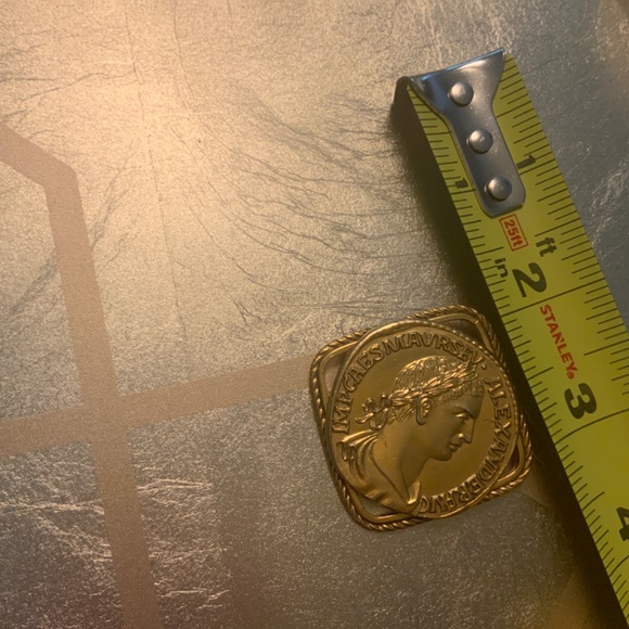 Ceasar Vintage Freirich Medallion Roman Brooch 1.5" 23 Grams - Picture 4 of 4